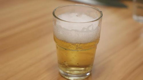 醫生提醒 三種易升高尿酸的飲品，不想痛風臨門，平時最好少喝